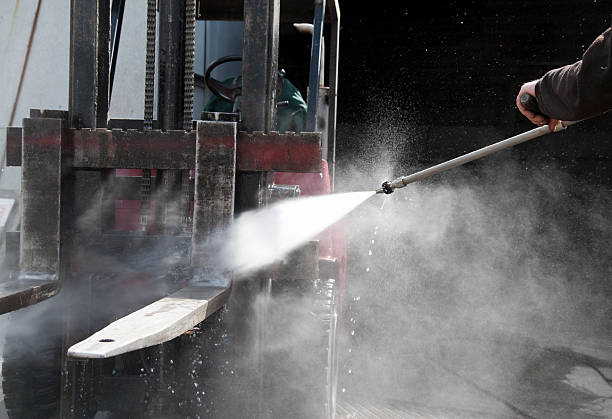 Best Roof Washing  in Searingtown, NY